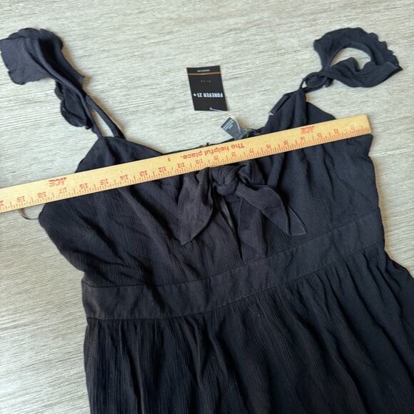 Forever 21+ Black Sleeveless Ruffle Hem Mini Dress Women’s Size 0X Bow Front NWT - Picture 6 of 7